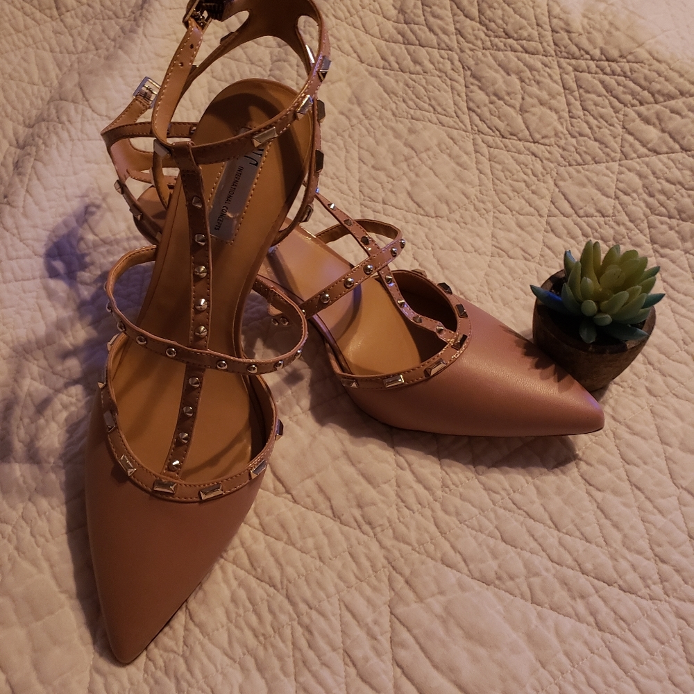 Brand new Women Shoes Size 10